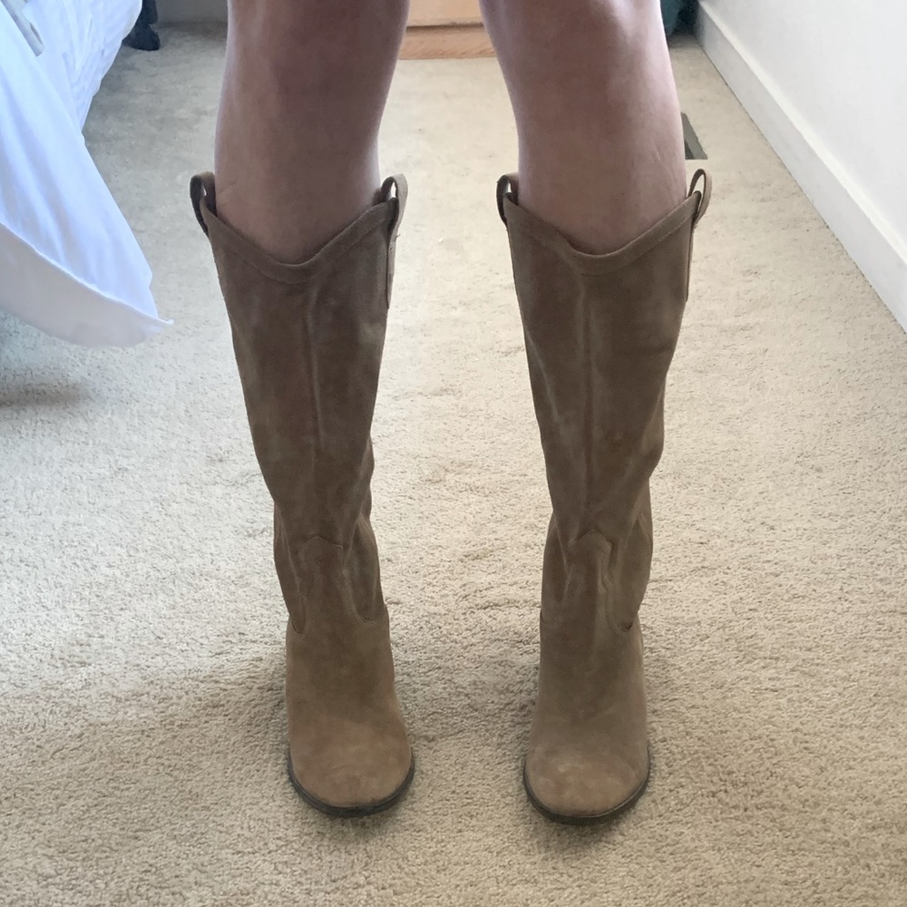 GUESS (NWOT) Suede Cowboy Boots
